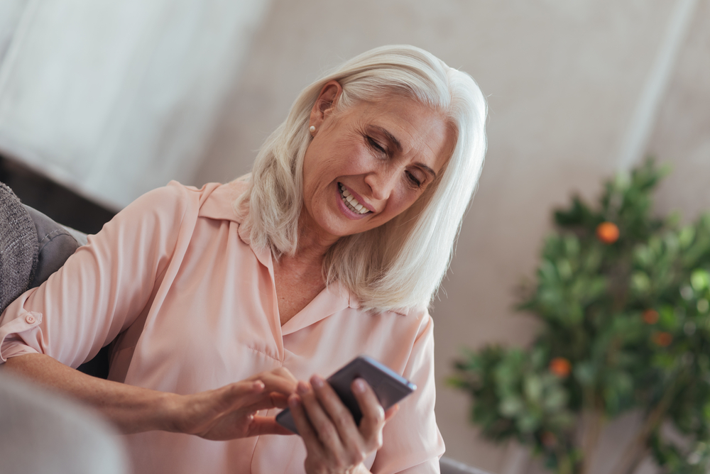 Points To Consider Before Buying Cell Phone Plans For Seniors